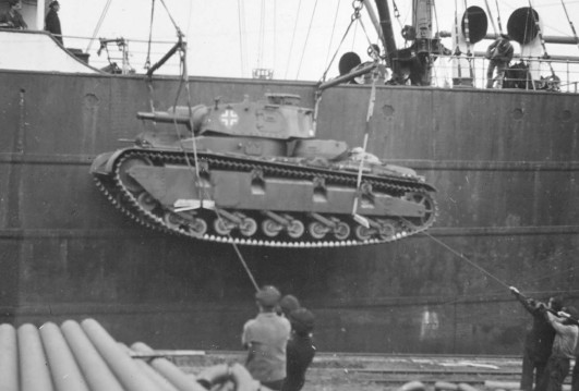 Archivo:NbFzship12342.jpg