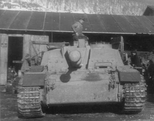 Archivo:Stug mit ostkette.jpg