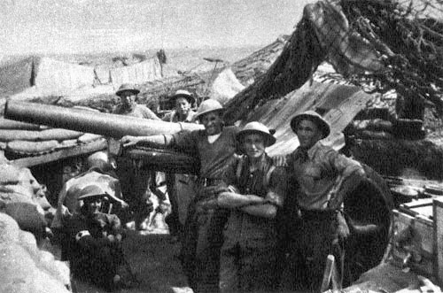 Archivo:Czech 11thBattalion Tobruk 1941.jpg
