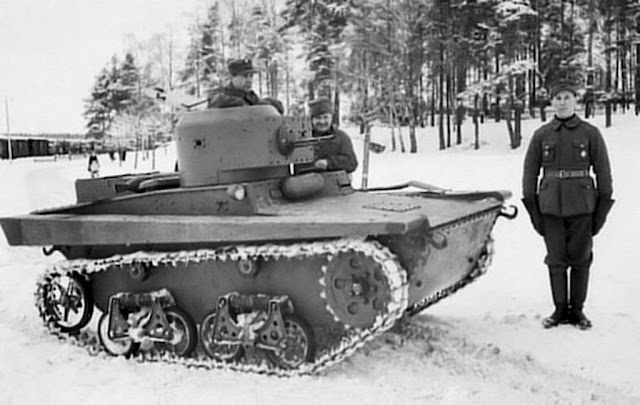 Archivo:T-37A 000 finn.jpg