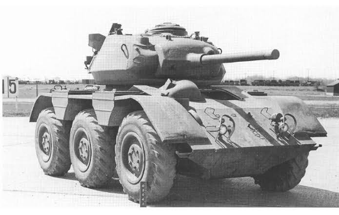 Archivo:M38 Wolfhound with Chaffee turret.jpg