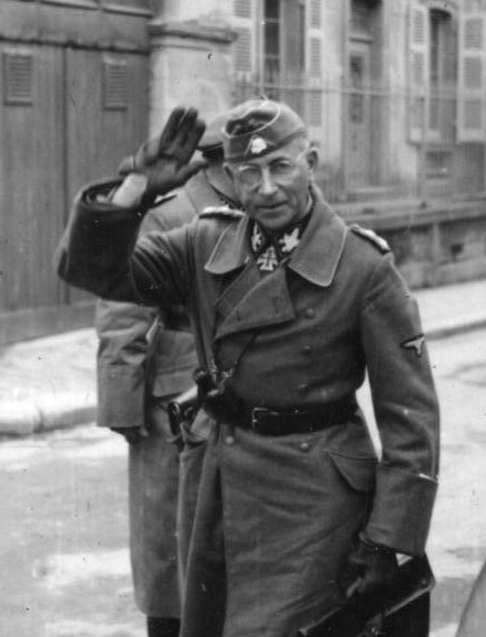 Archivo:Bundesarchiv Bild 101III-Hoffmann-013-17, Paul Hausser.jpg