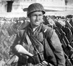 Archivo:Fallschirmjäger panzerwurfmine.jpg