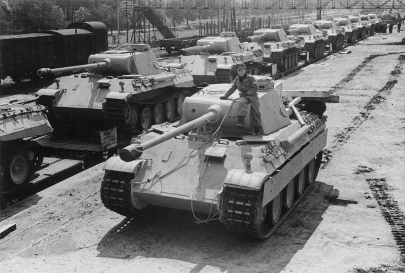 Archivo:Bundesarchiv Bild 183-H26258, Panzer V Panther.jpg