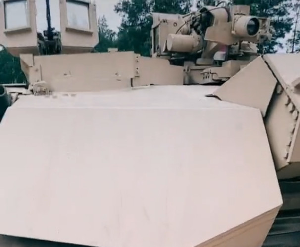 Archivo:Abrams in germ 1231342.jpg