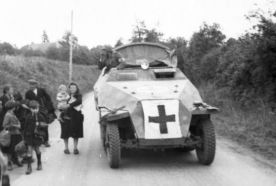 Sd.Kfz. 251/8 Krankenpanzerwagen, aparentemente en Francia.