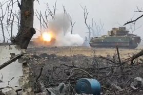 M2 Bradley rematando a corta distancia a un BMP-2 ruso en Stepove, mediados de enero de 2024.