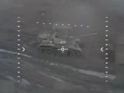Imagen del T-55A destruido por un dron FPV de la 3.ª Brigada Spartan el 4 de febrero de 2024.