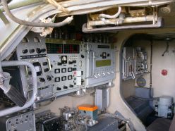 Interior de un TEL 9А39M1-2 (Buk-M1-2).