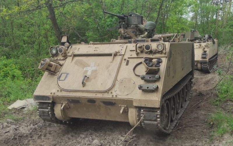Archivo:M113 of UA marines 01.jpg