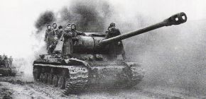 IS-2 Modelo 1943 durante la Batalla de Budapest, en 1945.