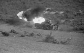 Un KhT-133 del Ejército Rojo disparando sobre posiciones alemanas en la península de Crimea.
