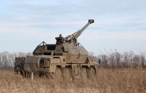 Un vz. 77 DANA en servicio con la 110.ª Brigada Mecanizada de Ucrania en diciembre de 2022.