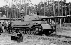 Prototipo VK 45.01 (P) de Porsche durante unas pruebas en St. Valentin, Austria, 1942.