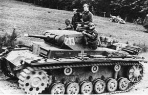 Panzer III Ausf. E, armado con el cañón 3,7 cm KwK 36, durante la Campaña de Francia.