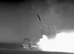 Un MARS II disparando en Ucrania, octubre de 2023.