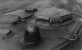 El KV-1S se convirtió en el segundo tanque soviético en tener una cúpula de comandante, después del ligero T-50.