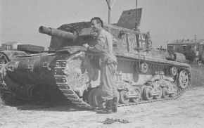 Un StuG M42 850(i) del 278.º Batallón de Cañones de Asalto de la 278.ª División de Infantería.