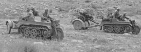 sPzB 41 transportado en un remolque por un Sd.Kfz. 2 Kettenkraftrad, un segundo semioruga porta otro remolque con la munición.
