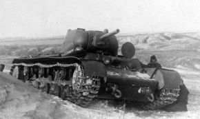 KV-1S #15001 durante las pruebas de fiabilidad en el invierno de 1942-1943.
