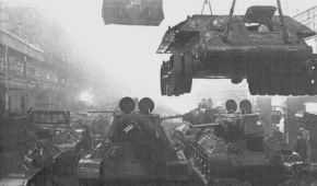 Tanques Mod. 1943 en la línea de producción.