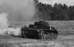 Panzer II Ausf. G (VK 9.01) participando en unos ejercicios de prueba del Ejército Alemán.
