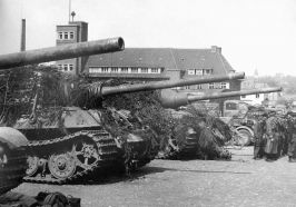 El 16 de abril de 1945, Albert Ernst entregó su unidad en Iserlohn a la 99.ª División de Infantería estadounidense.