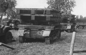 Un par de Panzer I Ausf. A ohne Aufbau utilizados como vehículos de ingenieros en la Campaña de Polonia para portar pesados segmentos de puente de madera que debían ser colocados a mano para cruzar zanjas anticarro. Estos vehículos también fueron conocidos como Pionierpanzer I.