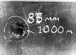 El Cañón antiaéreo de 85 mm Mod. 1939 (52-K) mostró los mejores resultados durante las pruebas de tiro contra el Tiger entre los cañones de medio calibre; por consiguiente, se elegiriía con la máxima prioridad una evolución de este cañón para armar tanques pesados y cañones autopropulsados medianos a partir de entonces.