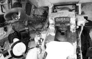 T-34-85 interioir torreta.jpg
