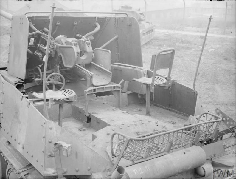 Archivo:Marder III interior.jpg