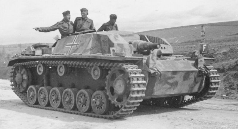 Archivo:Stug III ar2Jf9W.jpg