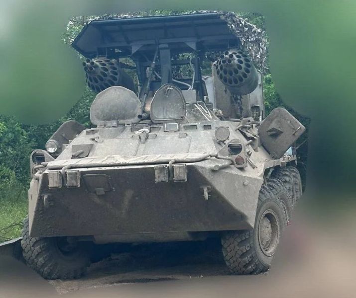 Archivo:Btr-80-with-ub-32-rocket-pods-v0-nnwxea9lsc5b1.jpg