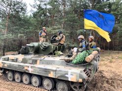 Uno de los vehículos modernizados ucranianos BMP-1TS de la 25.ª Brigada Aerotransportada durante las contraofensivas de septiembre de 2022.