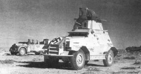 Marmon-Herrington AC Mk.III capturado por tropas alemanas en África.
