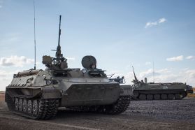 Un par de MT-LBVMK rusos fotografiados en unos ejercicios realizados en el norte de Rusia en 2015.