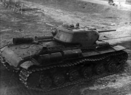 Vista trasera de un KV-1S de verano de 1943.