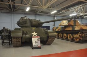 M26 Pershing expuesto al lado de un Tiger II en el museo de Bovington.