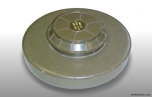 C-3-b-001.jpg