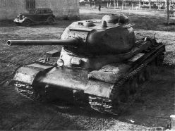 Prototipo Obyekt 235 con el cañón de 85 mm D-5T de Petrov, este diseño sería aceptado como IS-85.