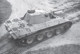 Otra imagen de uno de los prototipos VK 30.02 (M) en la que podemos ver la cubierta del motor.