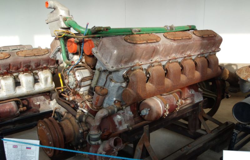 Archivo:Tank engine2.jpg
