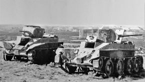 Dos BT-5 puestos fuera de combate durante la Ofensiva de Aragón.