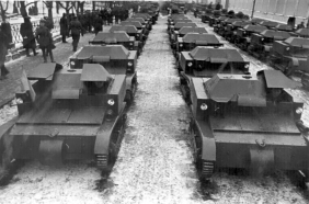 Varias filas de tanquetas T-27, posiblemente recién fabricadas.