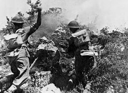 Soldados polacos del II Cuerpo durante la Batalla de Monte Cassino, mayo de 1944.