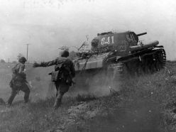 Un KV-1S del 260.º Regimiento de Tanque Pesados de la Guardia, julio de 1944.