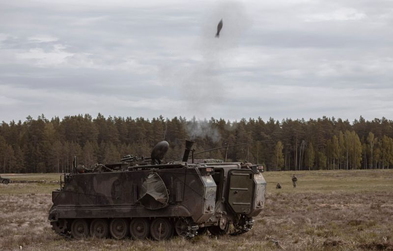 Archivo:Panzermörser M113 in Lithuanian service.jpg