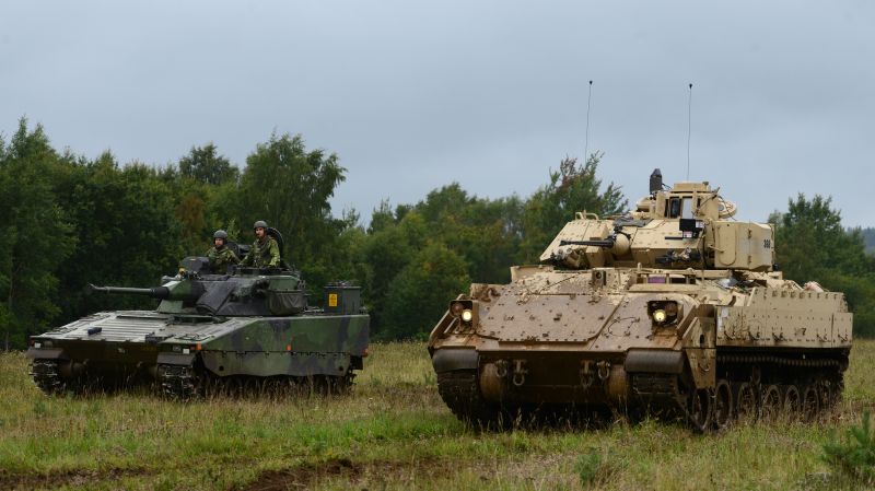 Archivo:Minnesota National Guard (36639580403).jpg