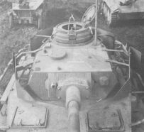 Torreta con blindaje espaciado de un carro de mando Panzerbefehlswagen IV Ausf. J.