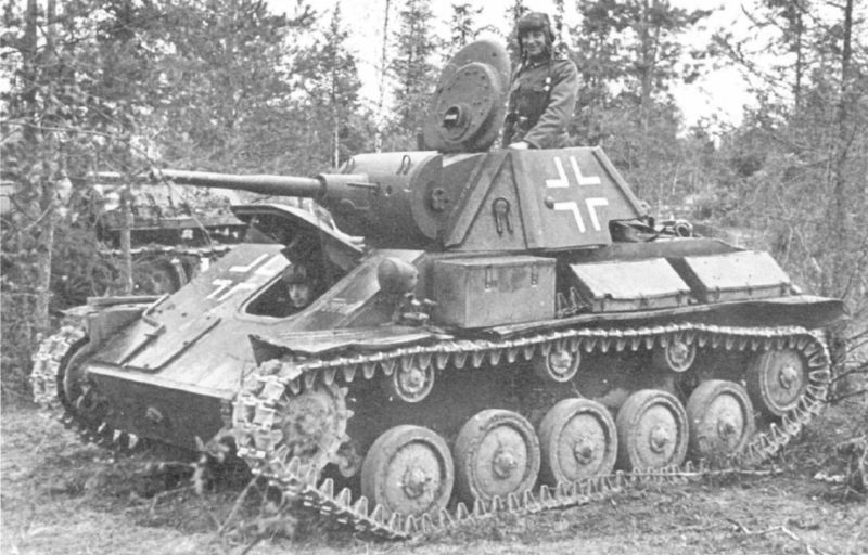 Archivo:T-70 beutepanzer 234234.jpg